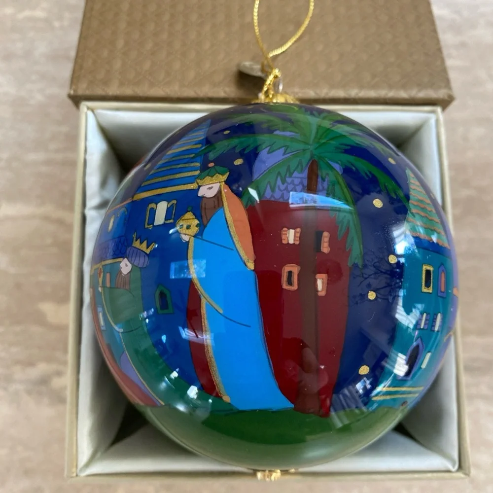 Pier 1 NATIVITY LI BIEN GLASS ORNAMENT 2016 PERFECT GIFT FOR THE HOLIDAYS